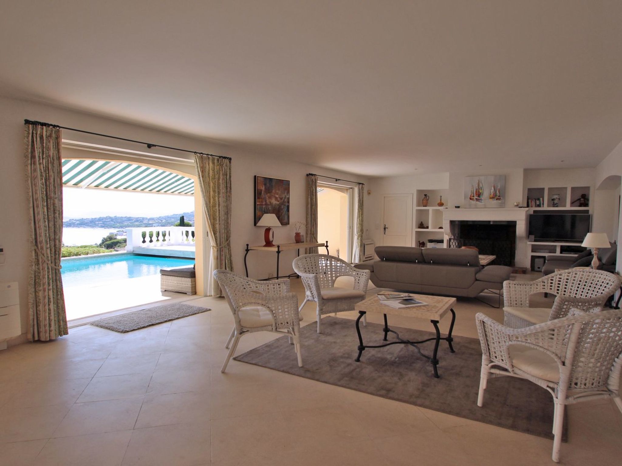 Photo of Villa Alinea 10 pers - Blick auf das Meer - privates Schwimmbad