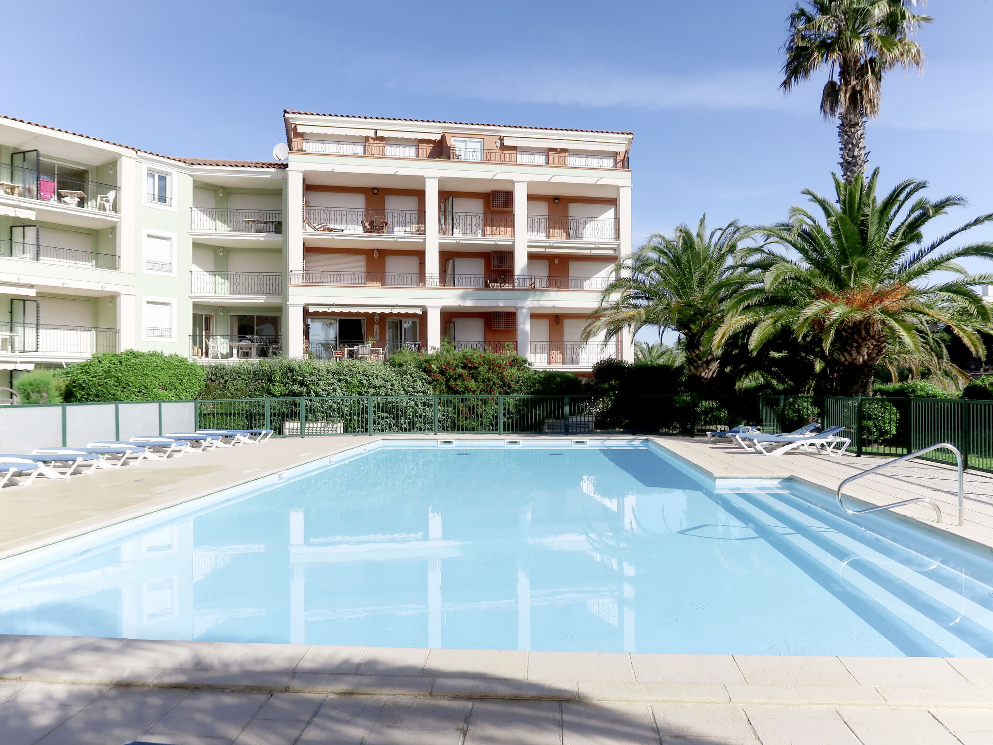 Port Marine 24 Translation missing: cottages_en.helpers.properties.accommodation_type.holiday_resort in Sainte Maxime