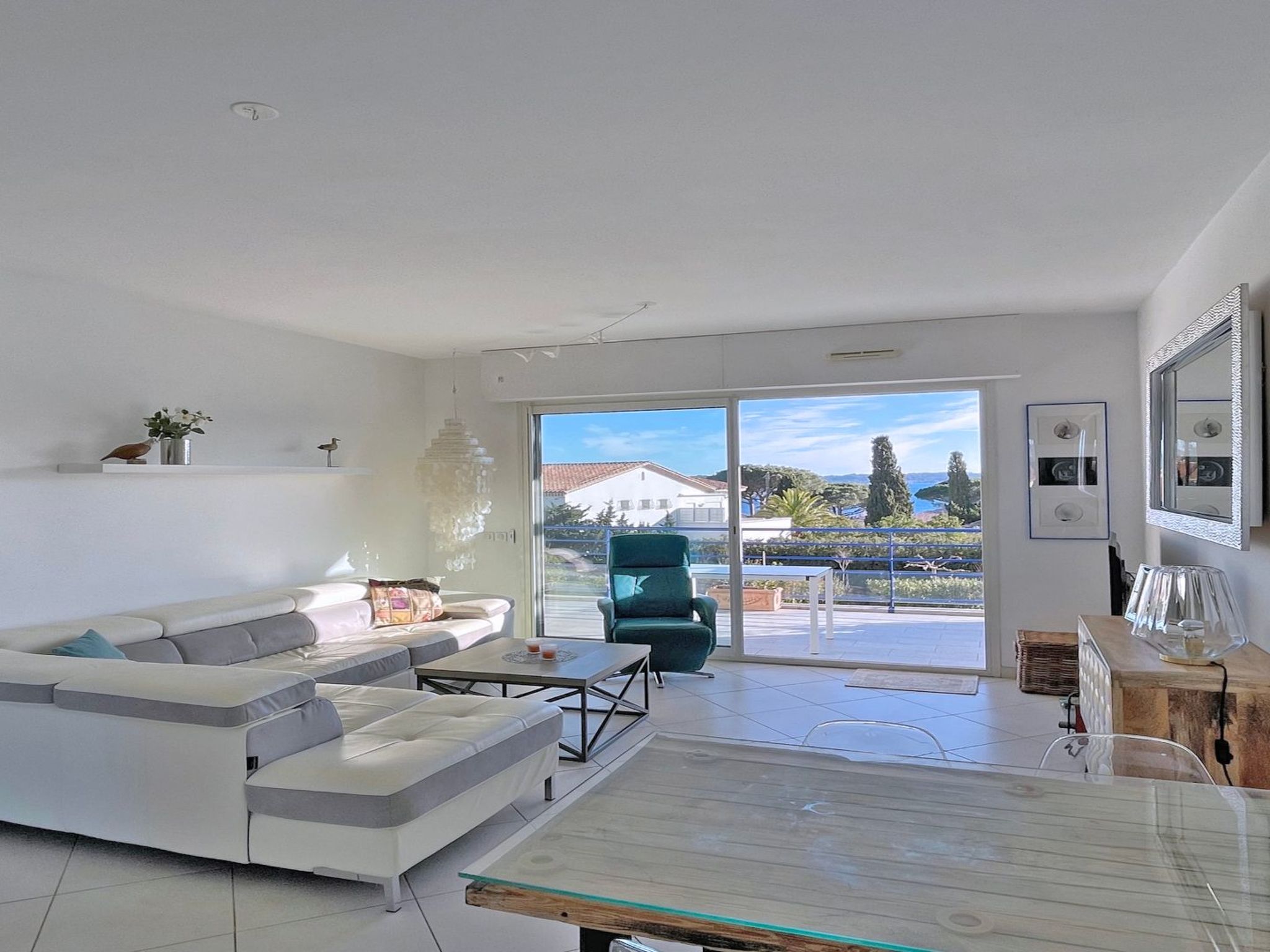 Photo of Apartment Terrasses Croisette C11 - Meerblick