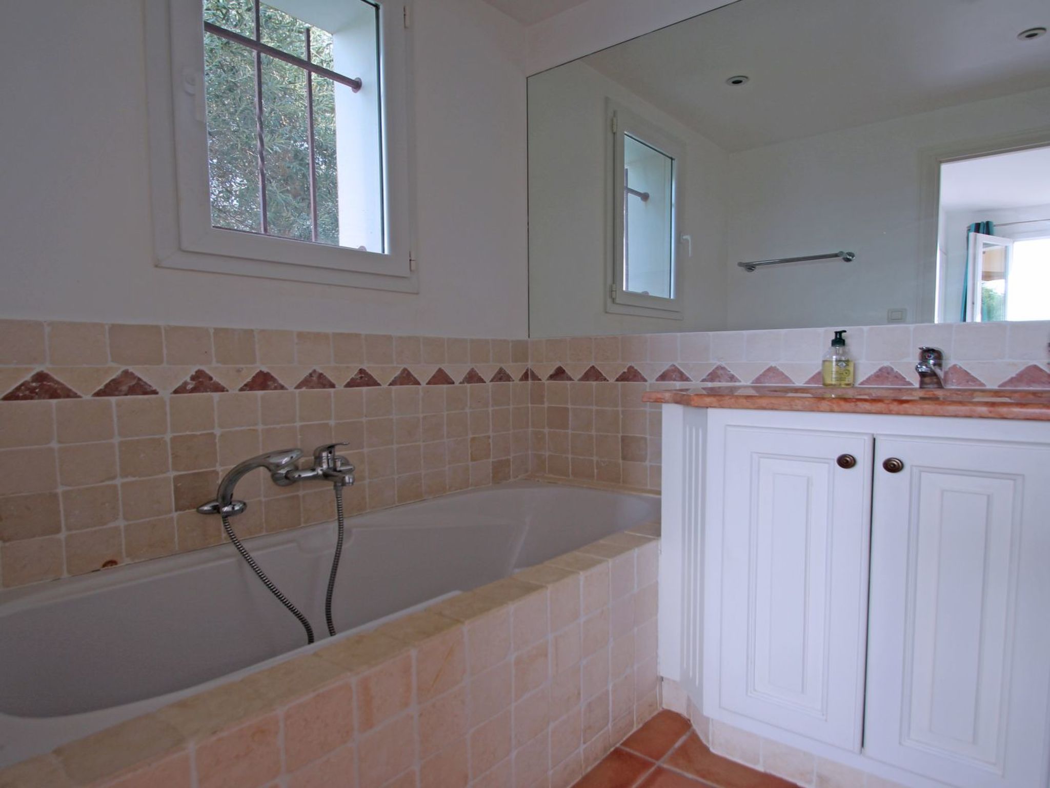 Photo of Villa Beauchene - Privates Schwimmbad - Klimaanlage