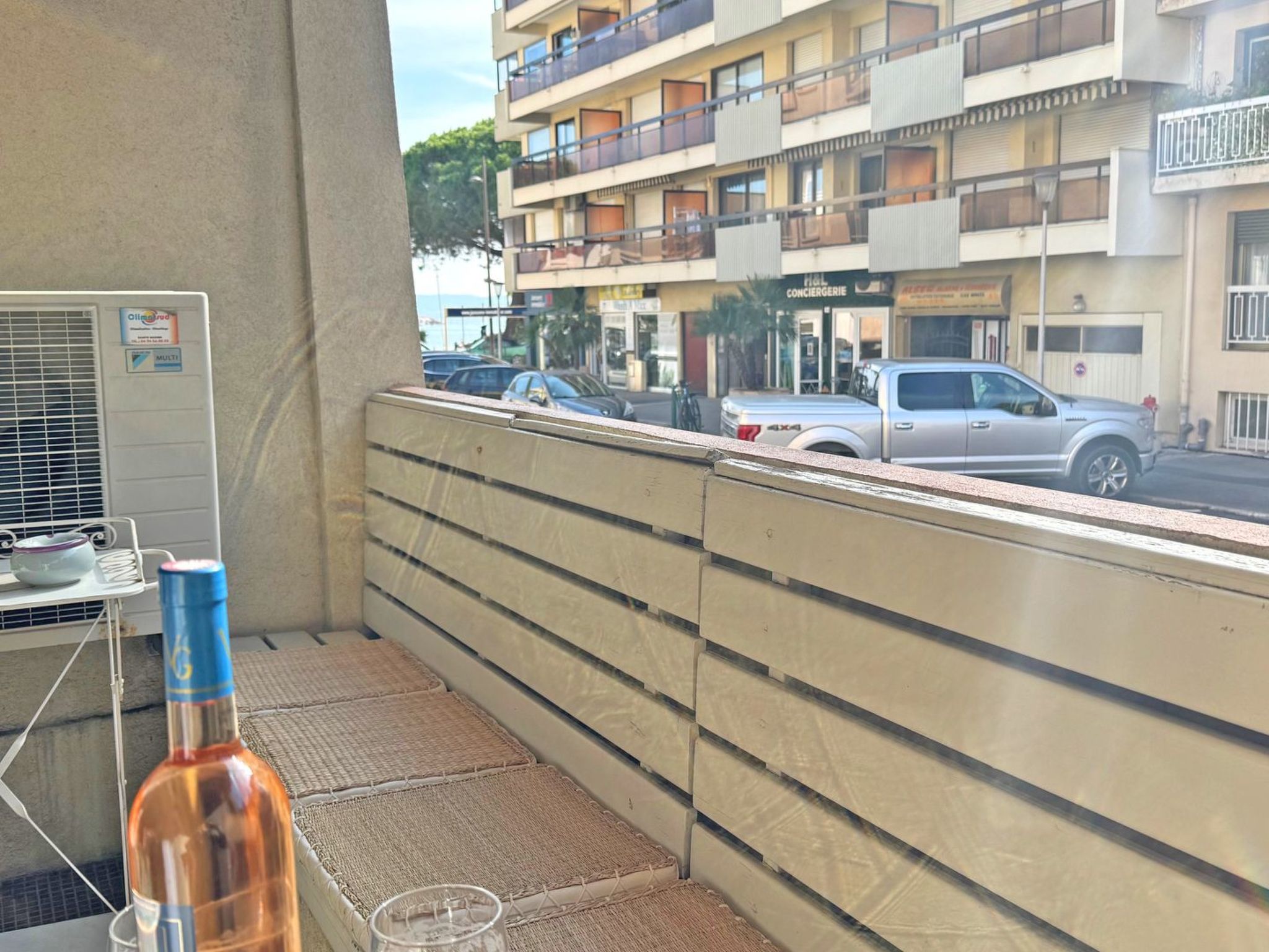 Photo of Wohnung T3 - 4 pers - Klimaanlage - Sainte Maxime