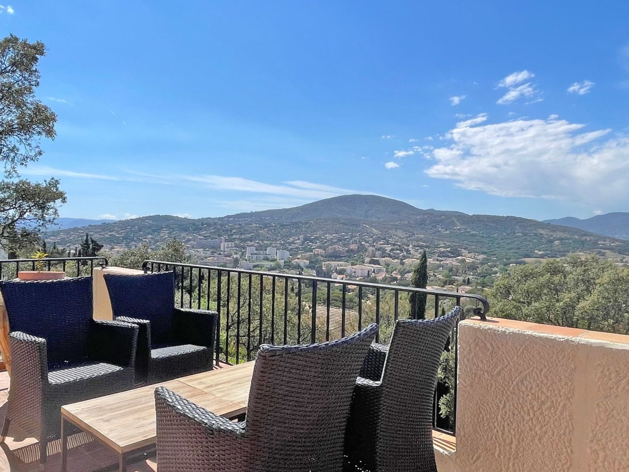 Photo of Villa "Armalac" mit Bergblick