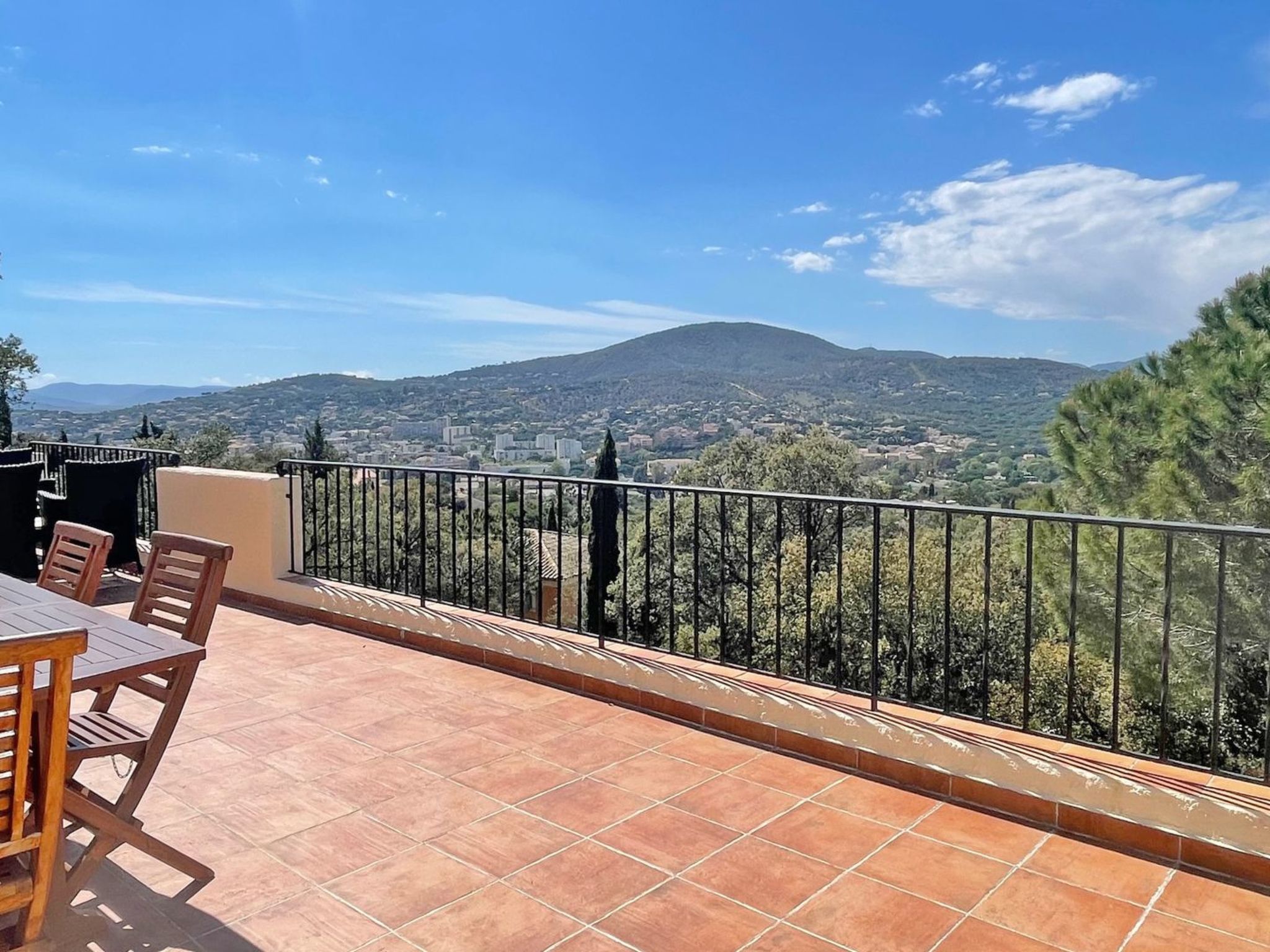 Photo of Villa "Armalac" mit Bergblick