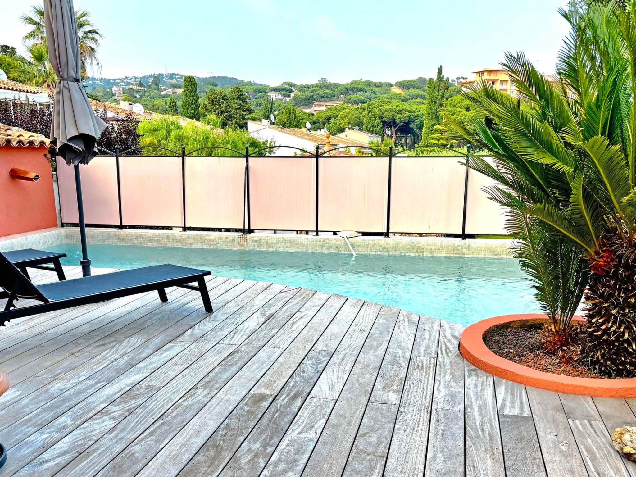 Photo of Haus 5 pers - Swimmingpool- Klimaanlage- WiFi