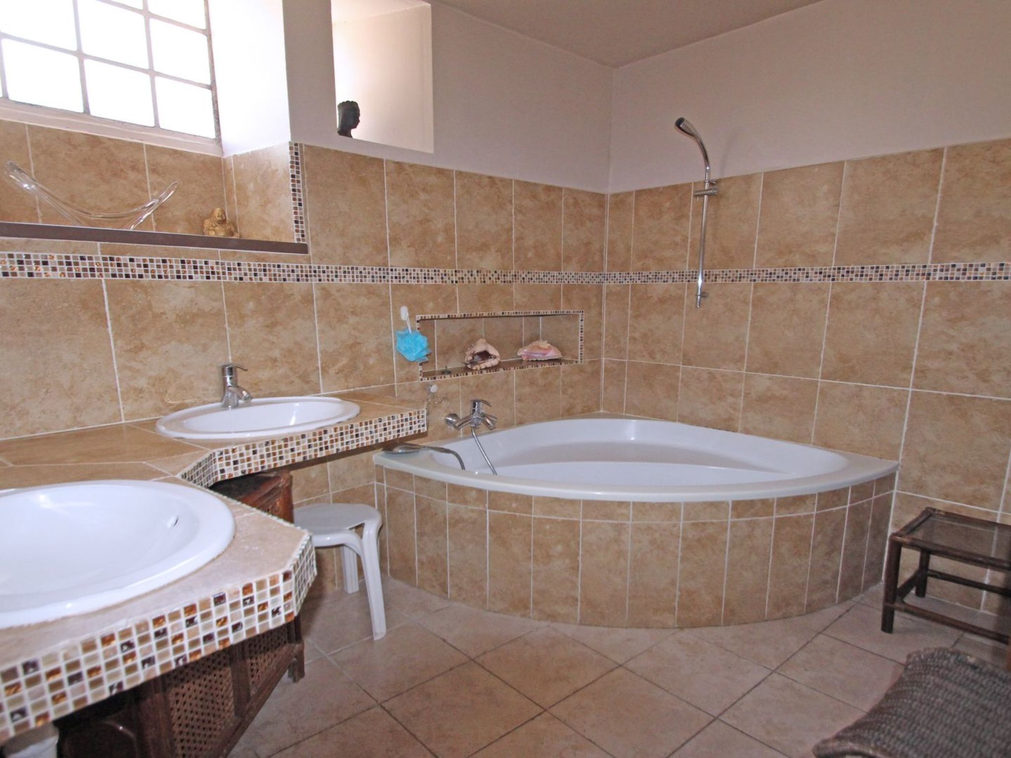 Photo of Haus 5 pers - Swimmingpool- Klimaanlage- WiFi