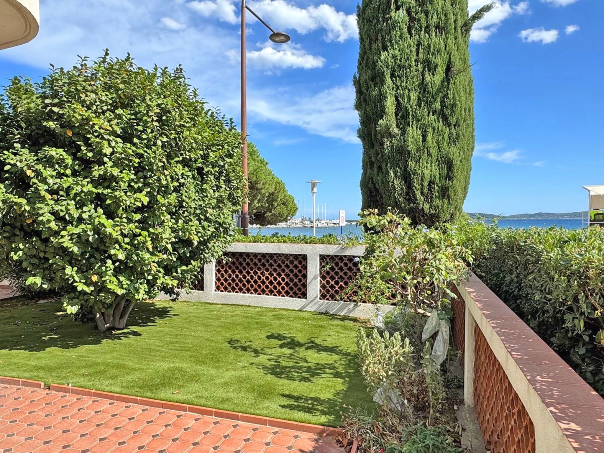 Photo of Haus 4 pers - Klimaanlage - Meerblick - Wifi