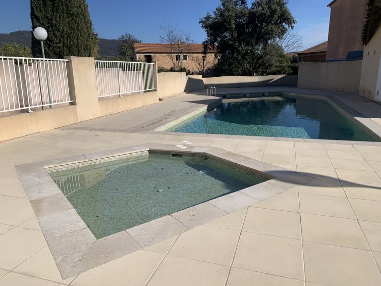 Search and Stay destination Sainte-Maxime, Provence-Alpes-Côte d'Azur - France from AU$ 190. Le Laurier