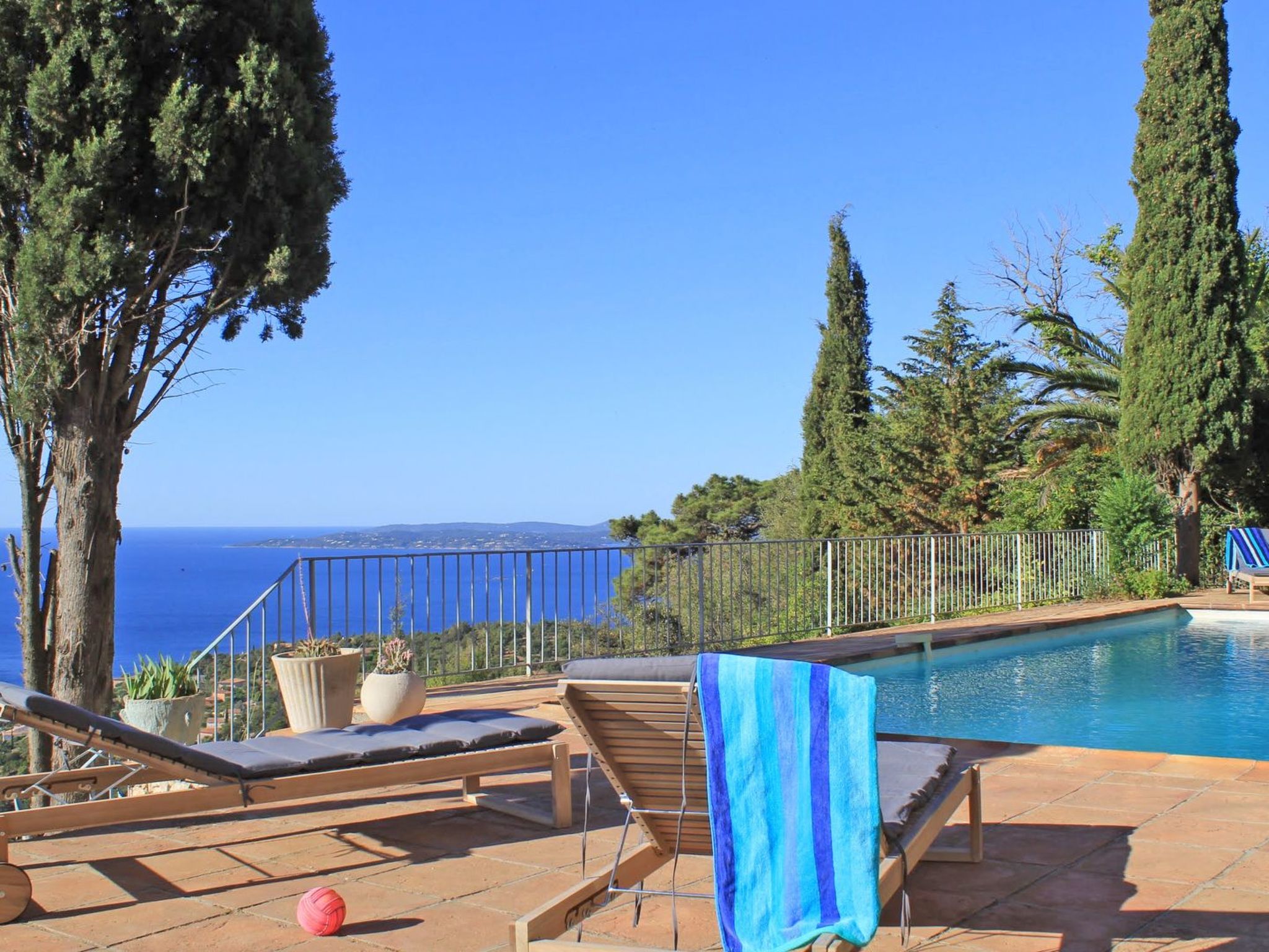 Photo of Villa T6 - 8 Personen - Privates Schwimmbad - Meerblick - Klimaanlage - Wifi -