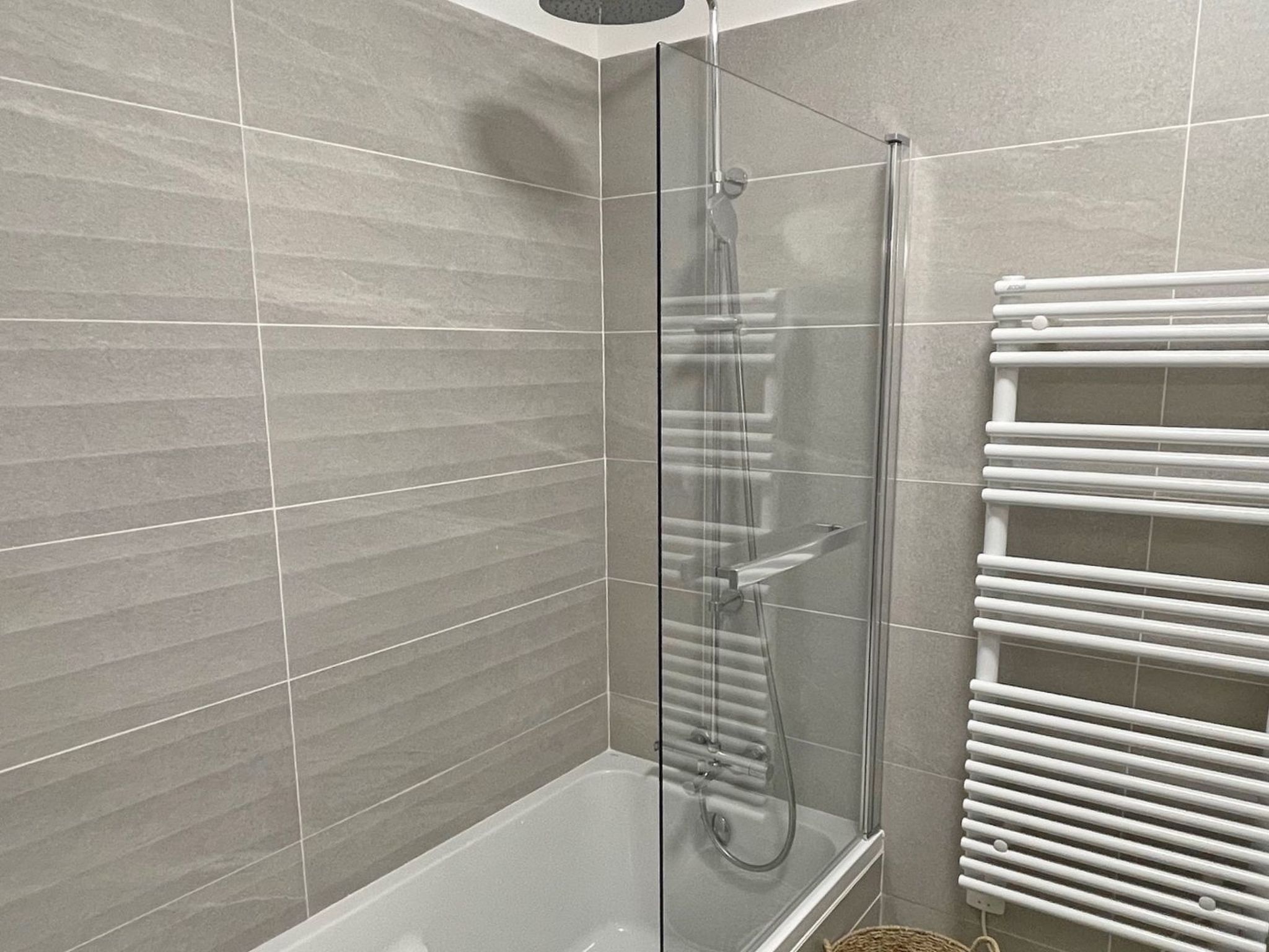 Photo of Wohnung T4 - 6 Personen - Meerblick - Klimaanlage - Wifi - Direkt am Strand - S