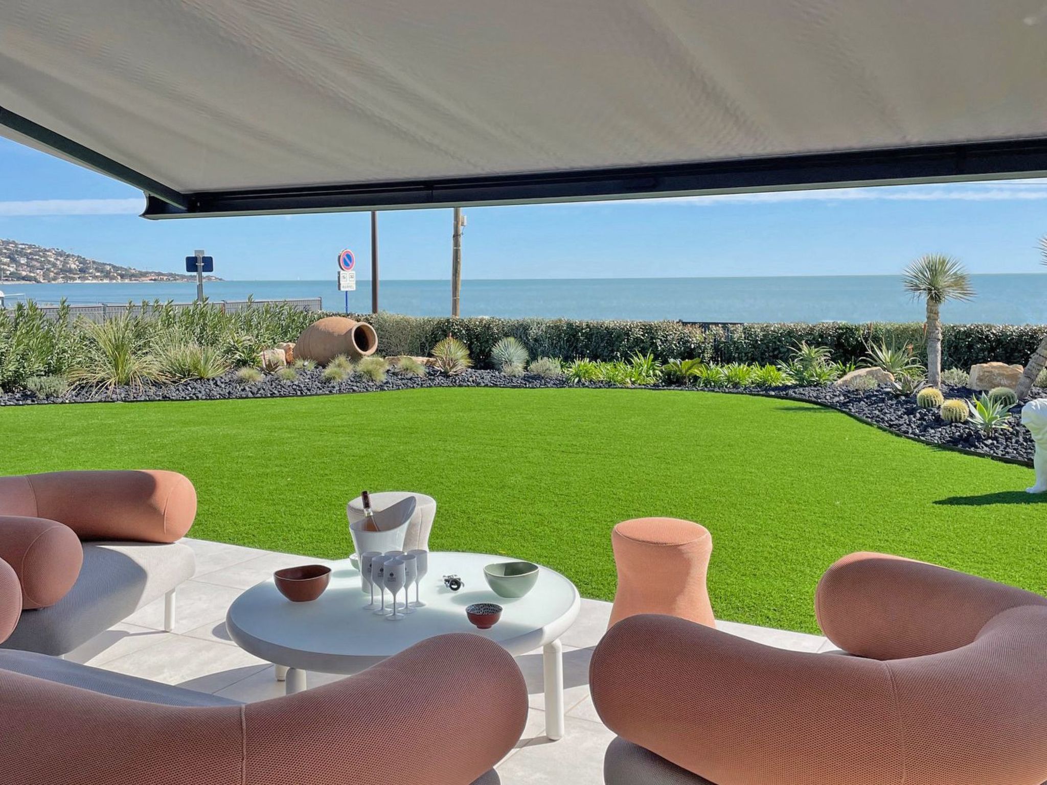 Photo of Wohnung T4 - 6 Personen - Meerblick - Klimaanlage - Wifi - Direkt am Strand - S