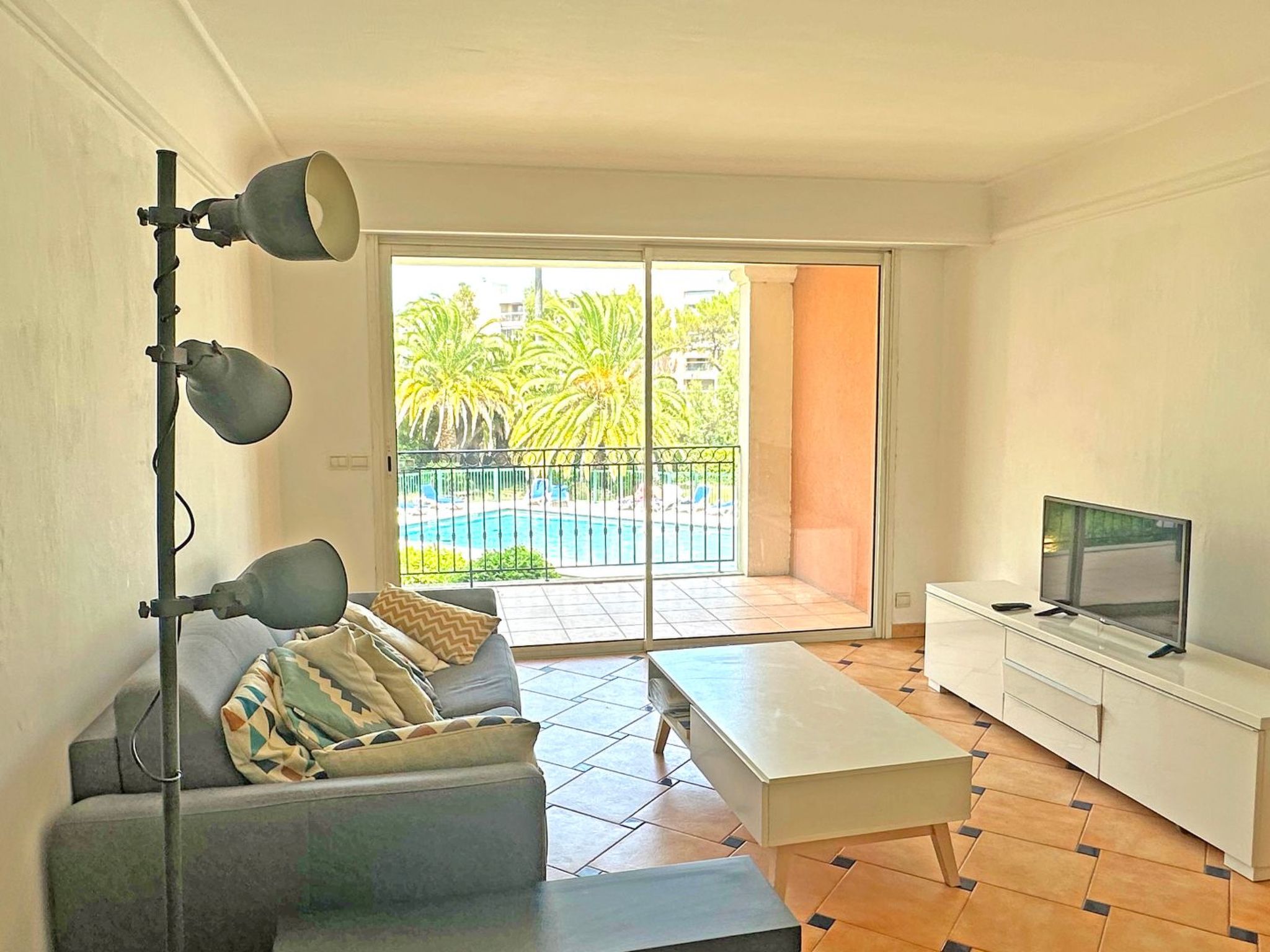 Photo of APT T3 - 4 pers - Schwimmbad Residenz - Klimaanlage - WiFi