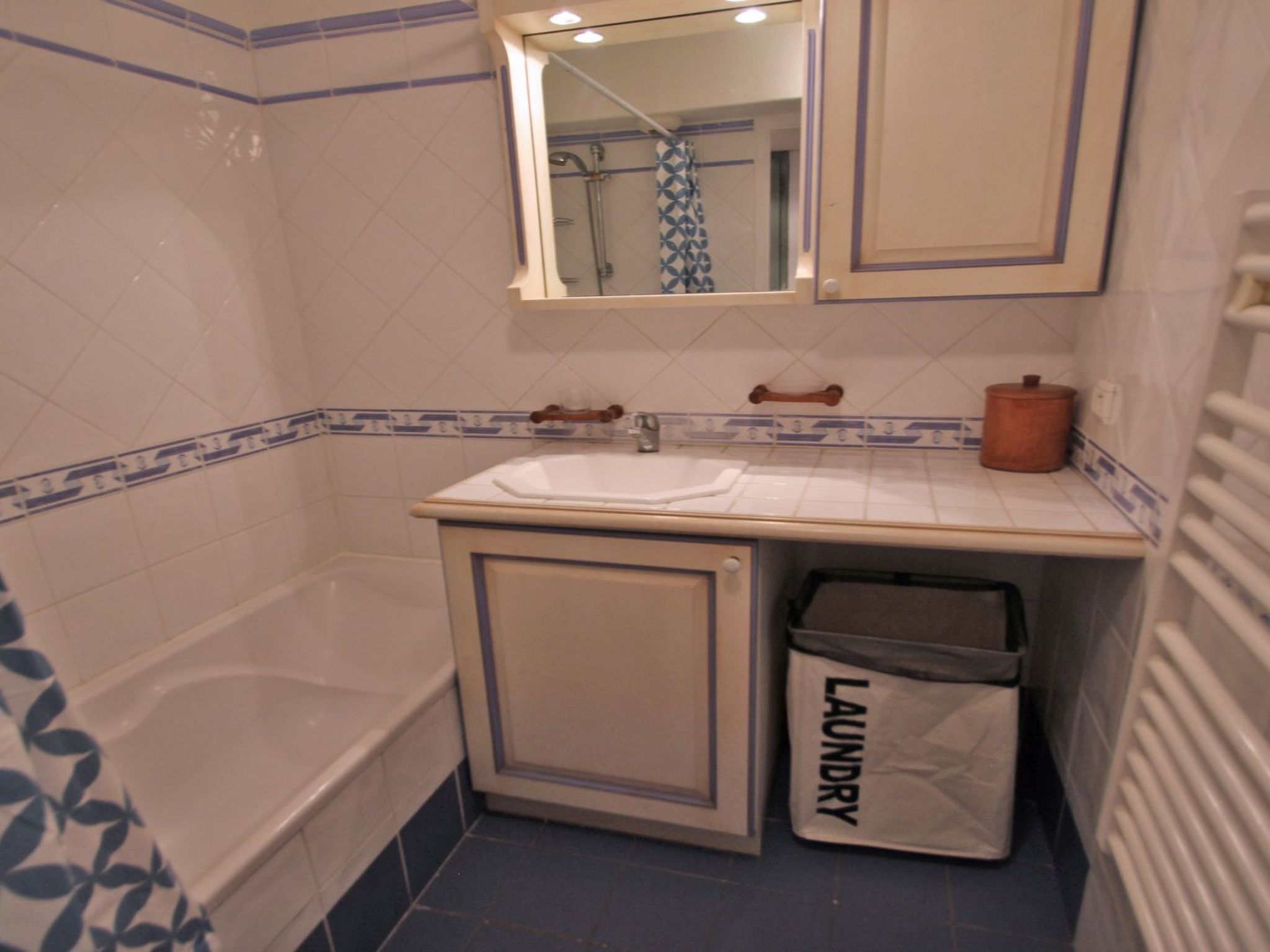 Photo of APT T3 - 4 pers - Schwimmbad Residenz - Klimaanlage - WiFi