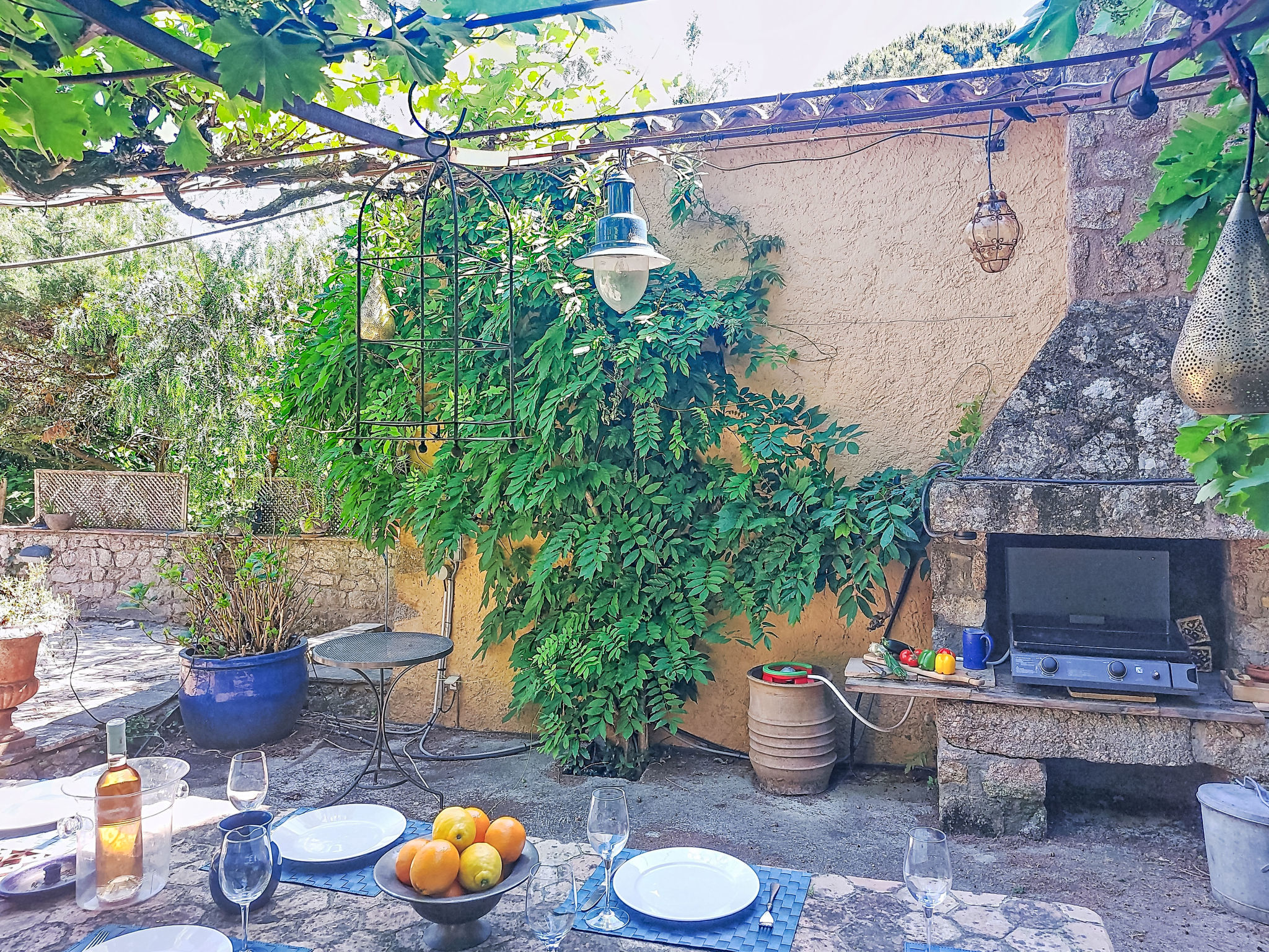 Le Vieux Moulin - Dehors
