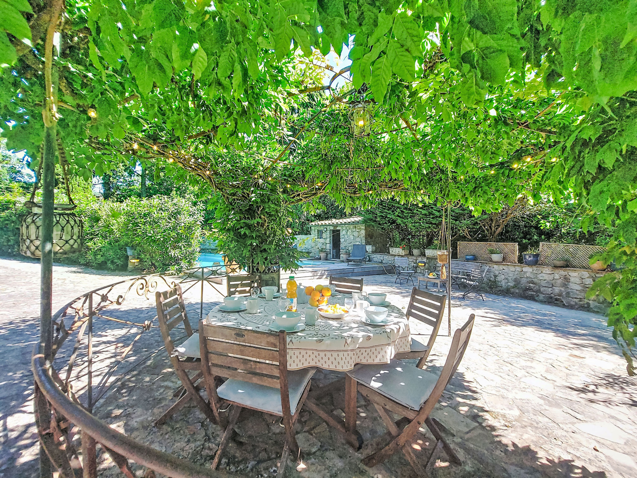 Le Vieux Moulin - Dehors