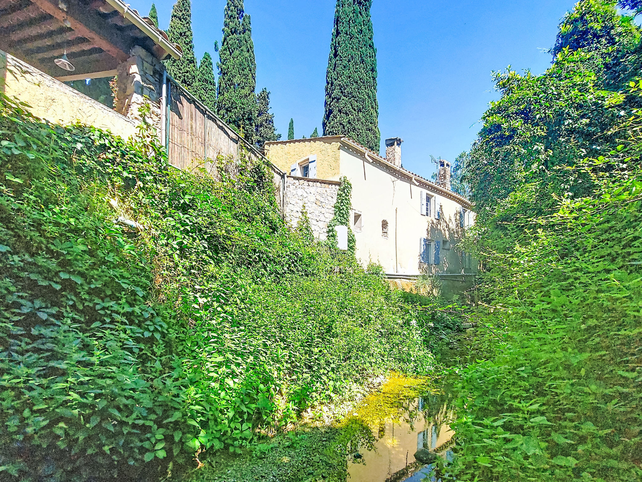 Le Vieux Moulin - Dehors