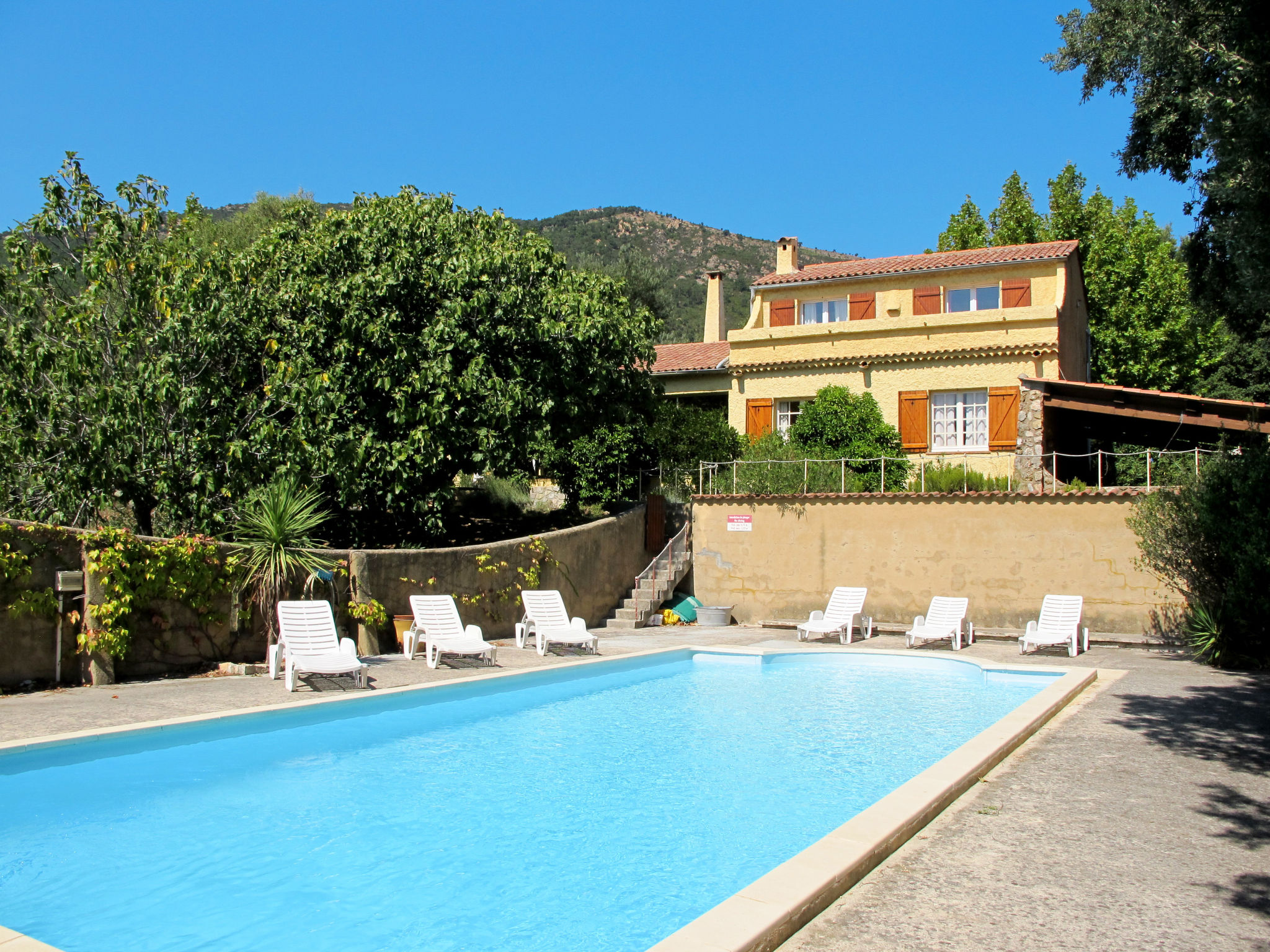 Vakantiehuis in Plan de la Tour (Frankrijk) 1 hond is welkom