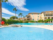 Les Rivages des Issambres: modern appartement aan de Côte d'Azur, 150m van zee - thumbnail 3