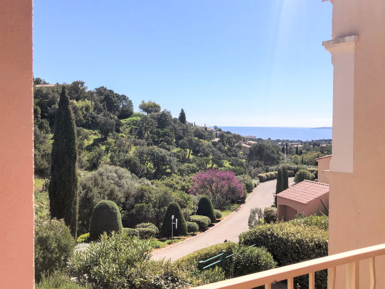 Search and Stay destination Roquebrune-sur-Argens, Provence-Alpes-Côte d'Azur - France from AU$ 144. Les Hauts des Issambres