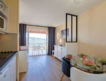 Zonnig appartement op heuveltop met zwembad nabij strand Les Issambres - thumbnail 4
