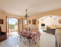 Villa Botteri: Vrijstaande villa met zwembad op 1,3 km van zee aan de Côte d'Azur - thumbnail 3