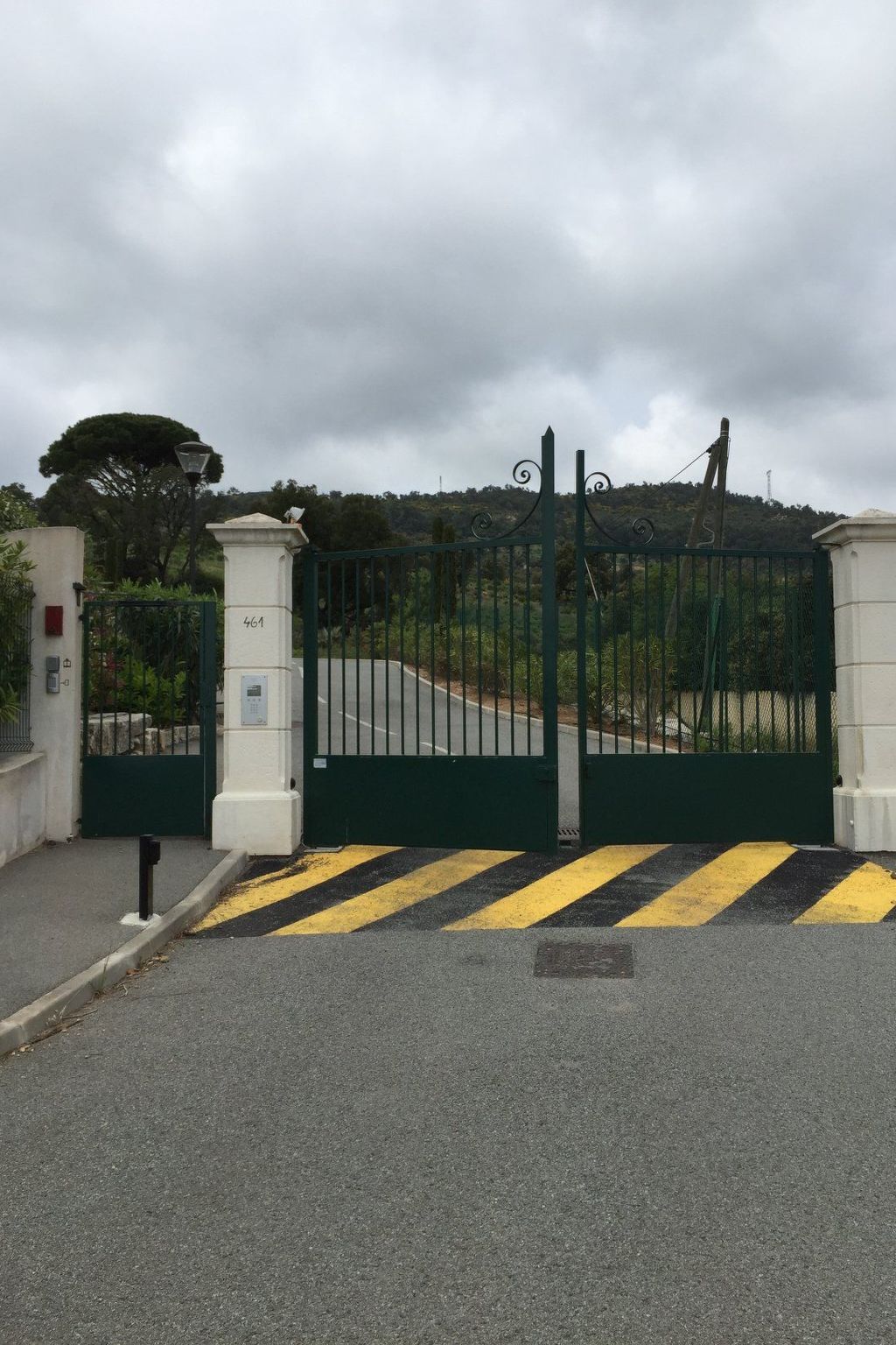 Mit Garten, Grill und Terrasse-Draußen