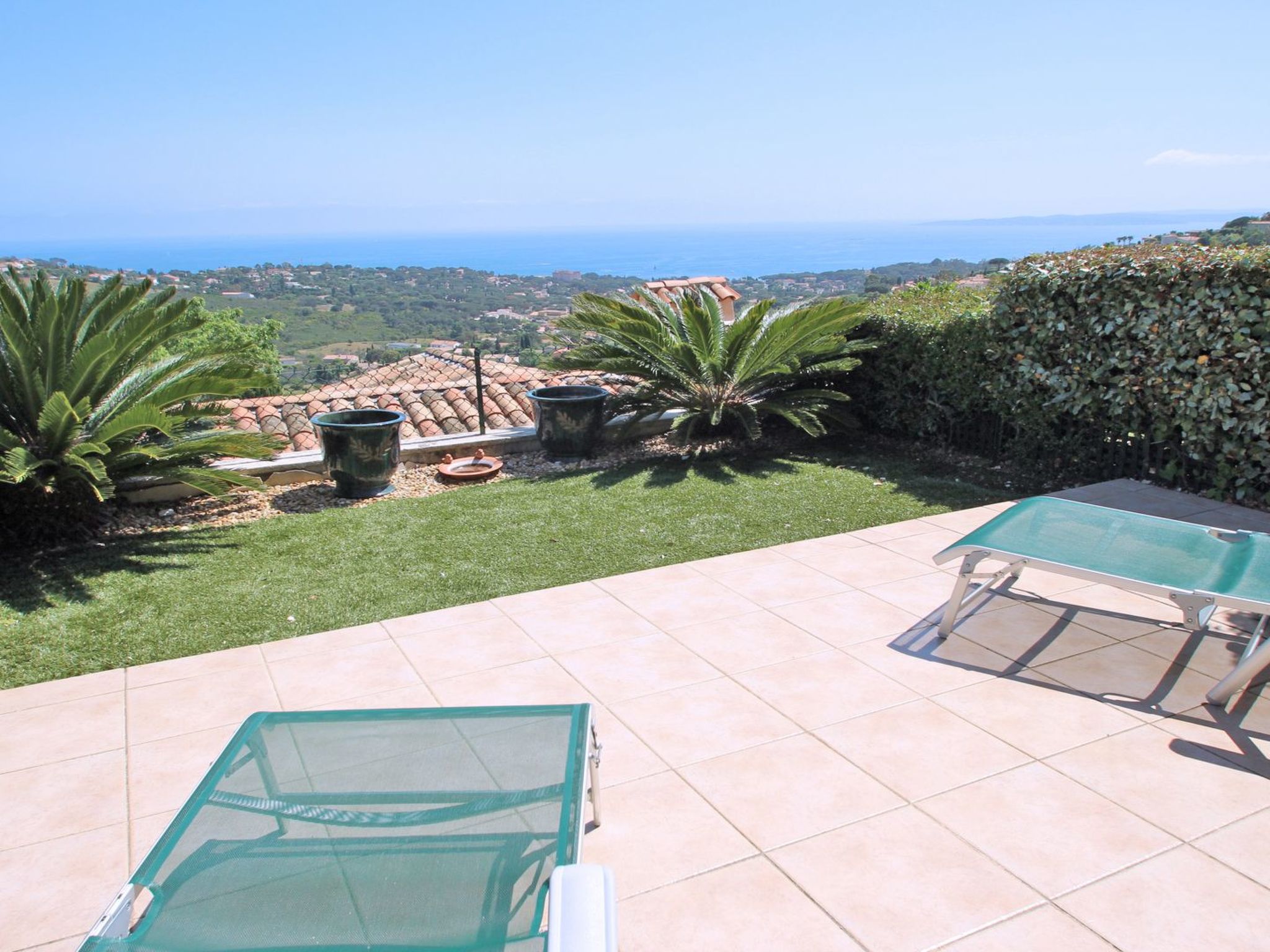 Photo of Mazet 4 pers - Blick aufs Meer - Schwimmbad - WiFi - Klima