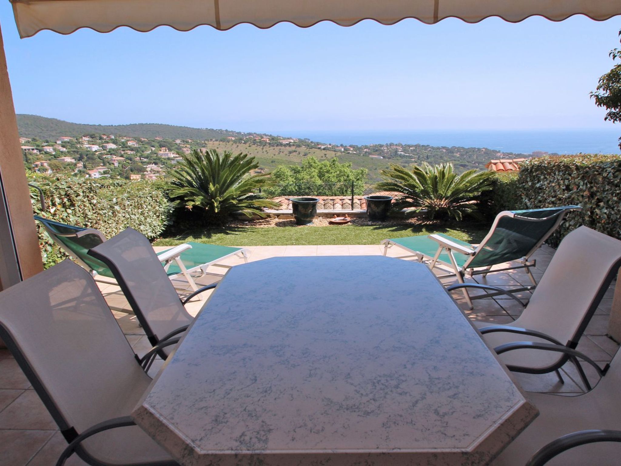 Photo of Mazet 4 pers - Blick aufs Meer - Schwimmbad - WiFi - Klima