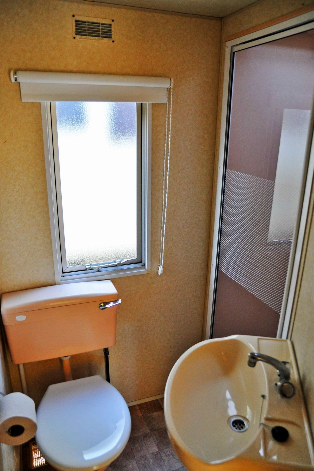 Stacaravan camping Lei Suves cote d'azur Var-Binnen