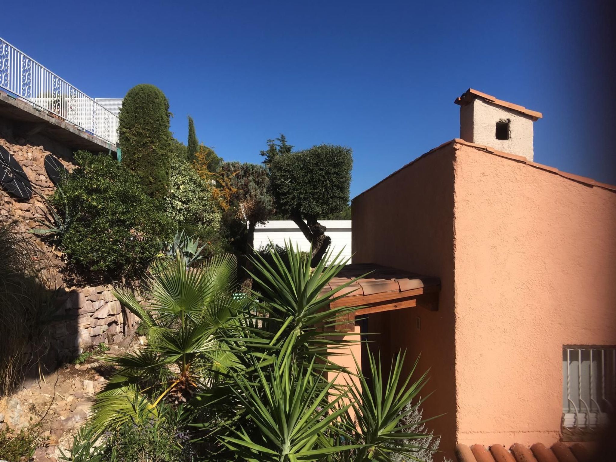 Kleine Villa an der Cote d´Azur-Drinnen