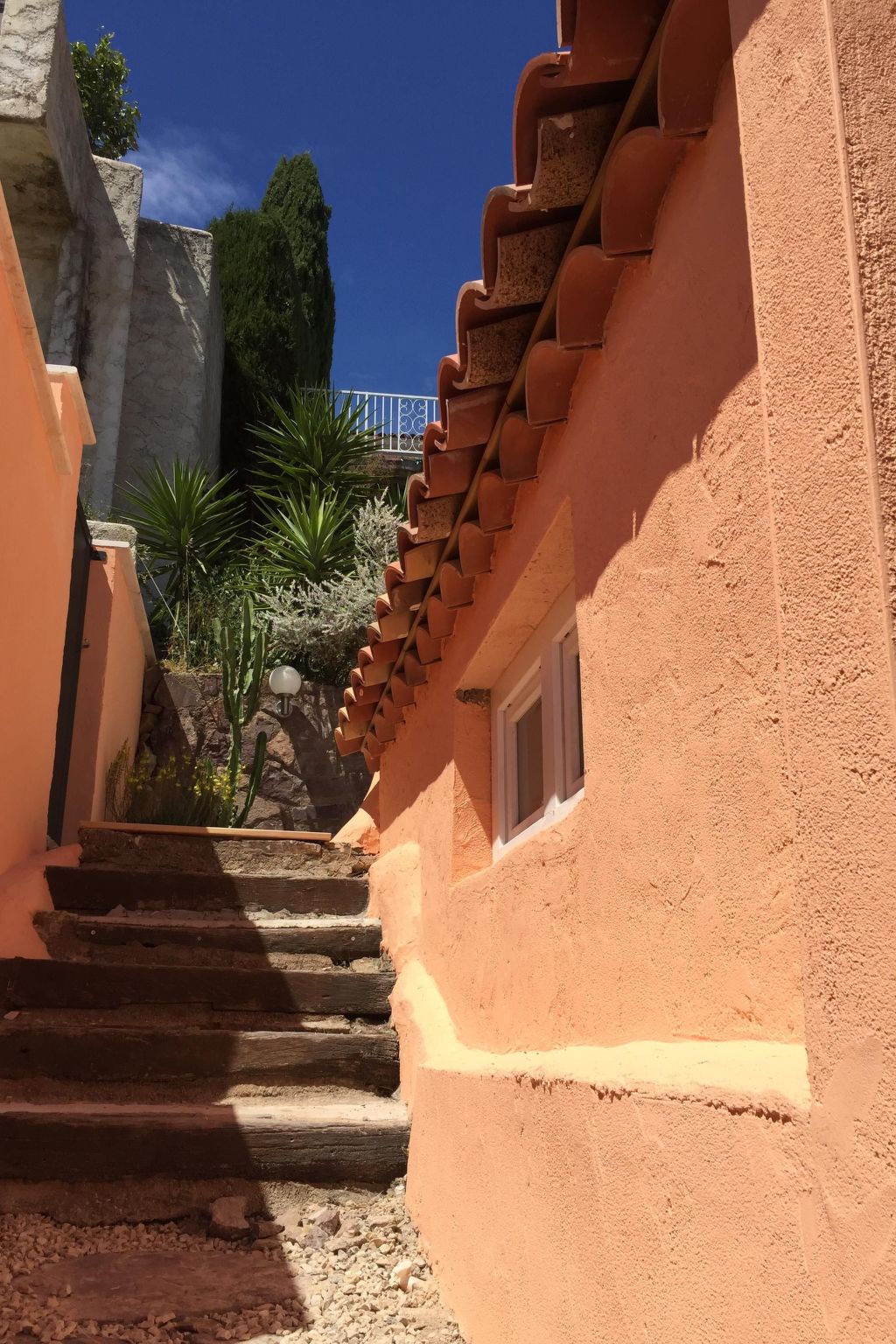 Kleine Villa an der Cote d´Azur-Drinnen