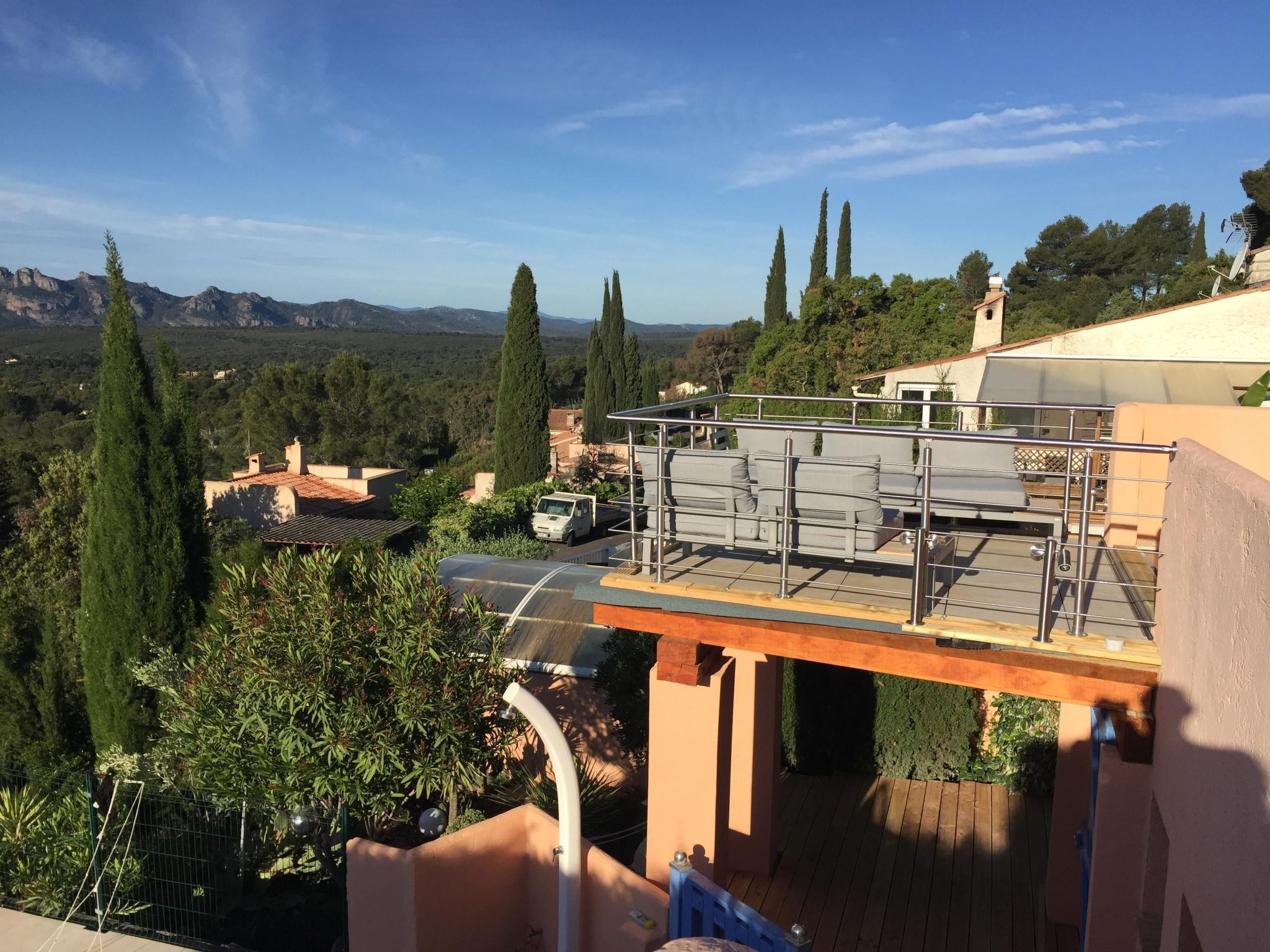 Kleine Villa an der Cote d´Azur-Drinnen