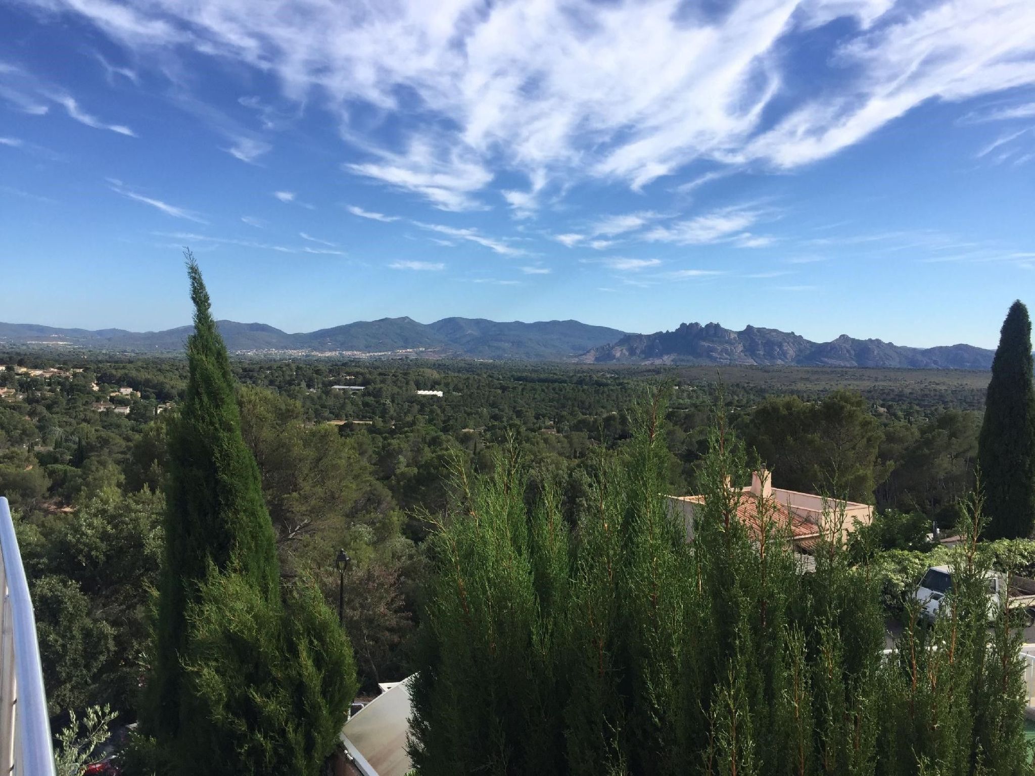 Kleine Villa an der Cote d´Azur-Drinnen