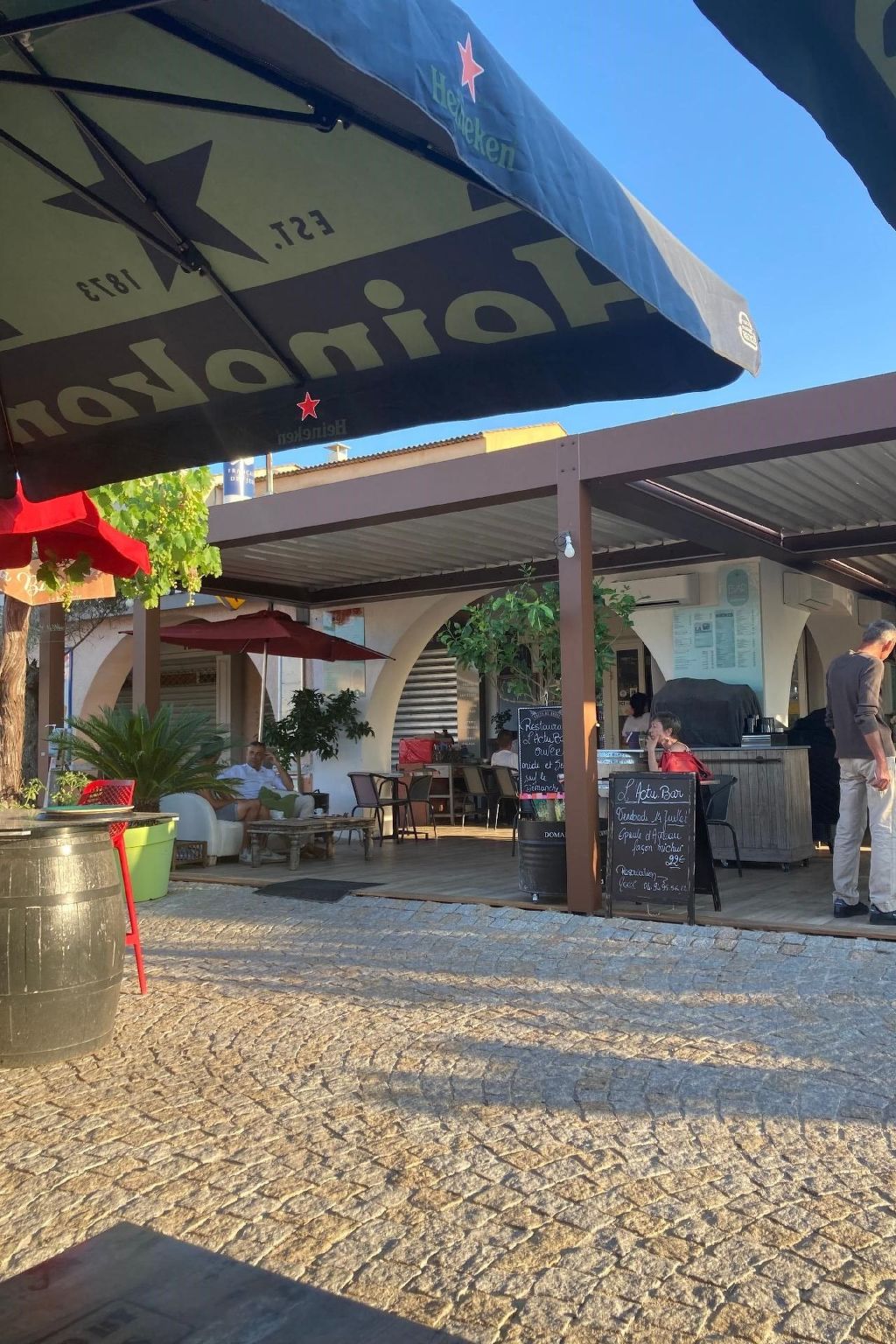 Kleine Villa an der Cote d´Azur-Drinnen