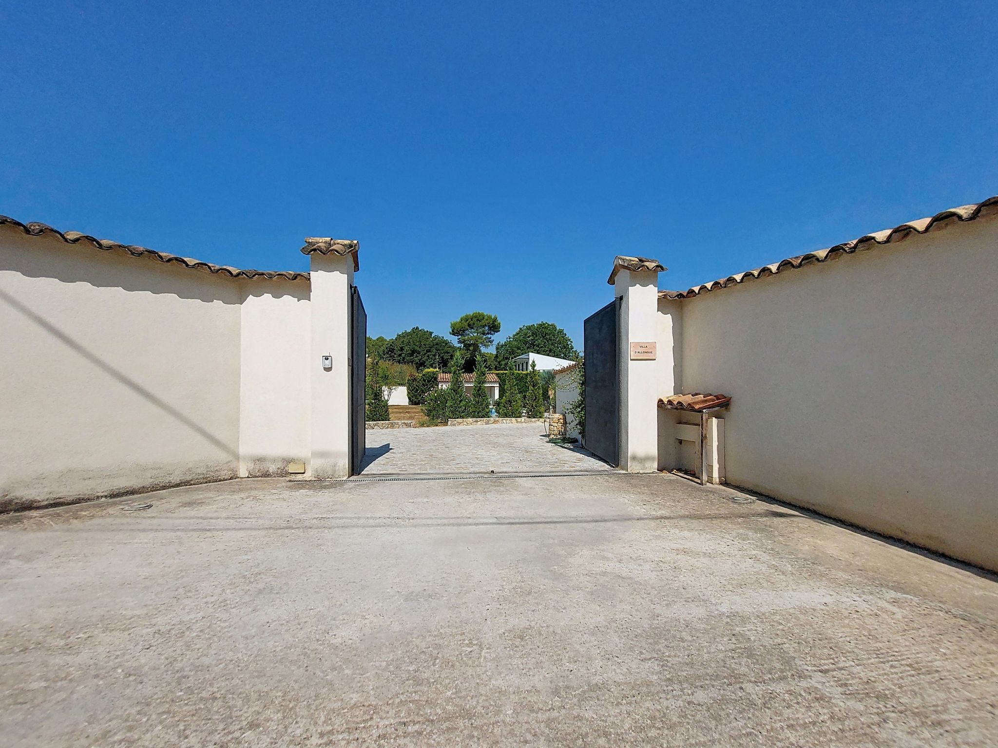 Villa D'Allongue - Buiten