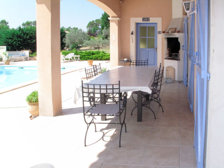 Search and Stay destination Draguignan, Provence-Alpes-Côte d'Azur - France from AU$ 444. Solena (FLO110)