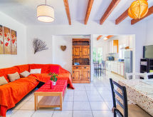 Le Mas de L'Ourmenade: Authentiek vakantiehuis met golfbaan in het hart van de Provence - thumbnail 4