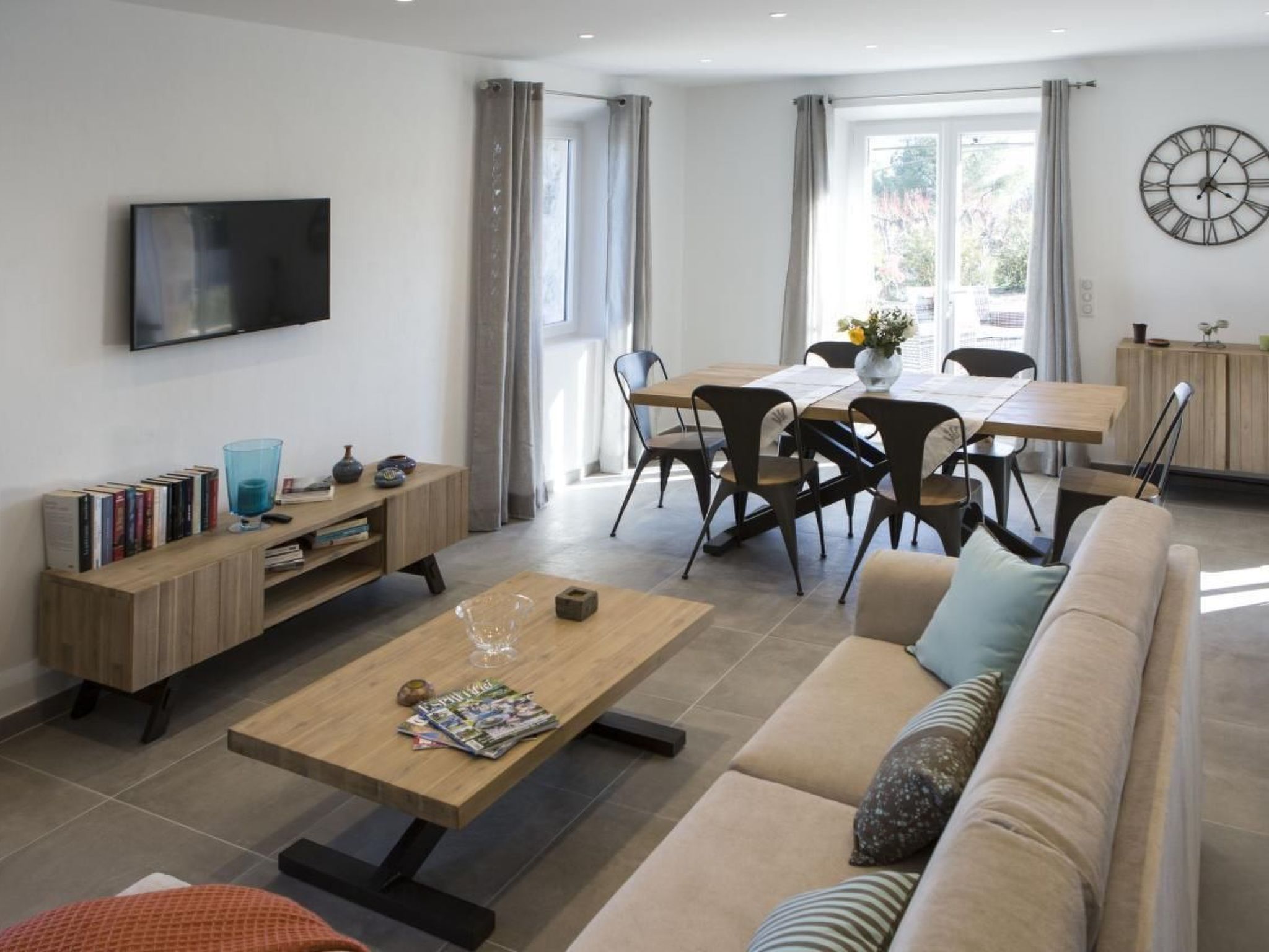 "Meline" mit Aussicht-Drinnen