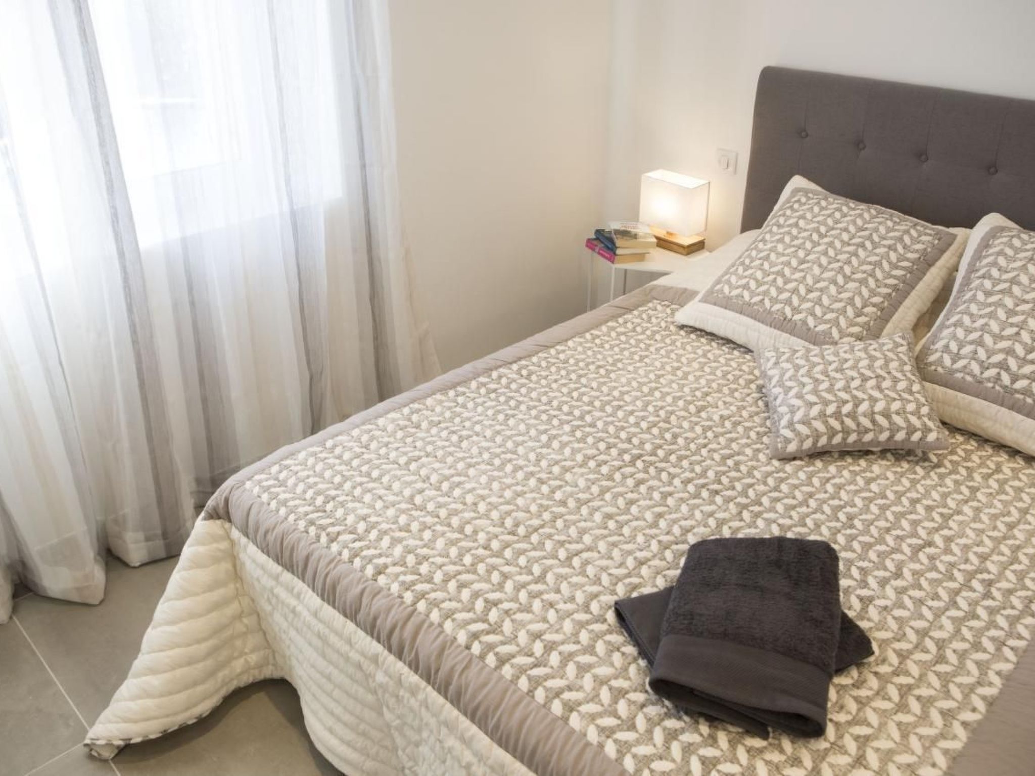 "Meline" mit Aussicht-Drinnen