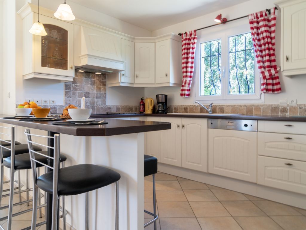 La Renaudière — Kitchen / Dining Room