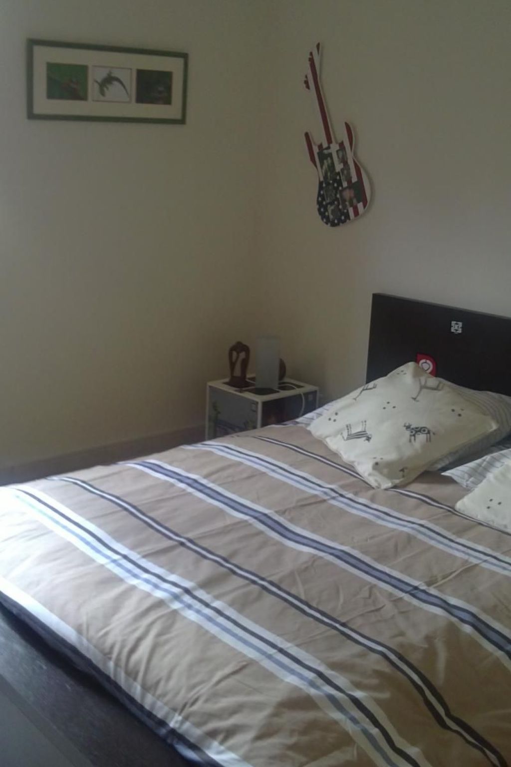 Freistehendes Haus mit großer Terrasse und Panoramablick auf die Landschaft-Image-tags.info