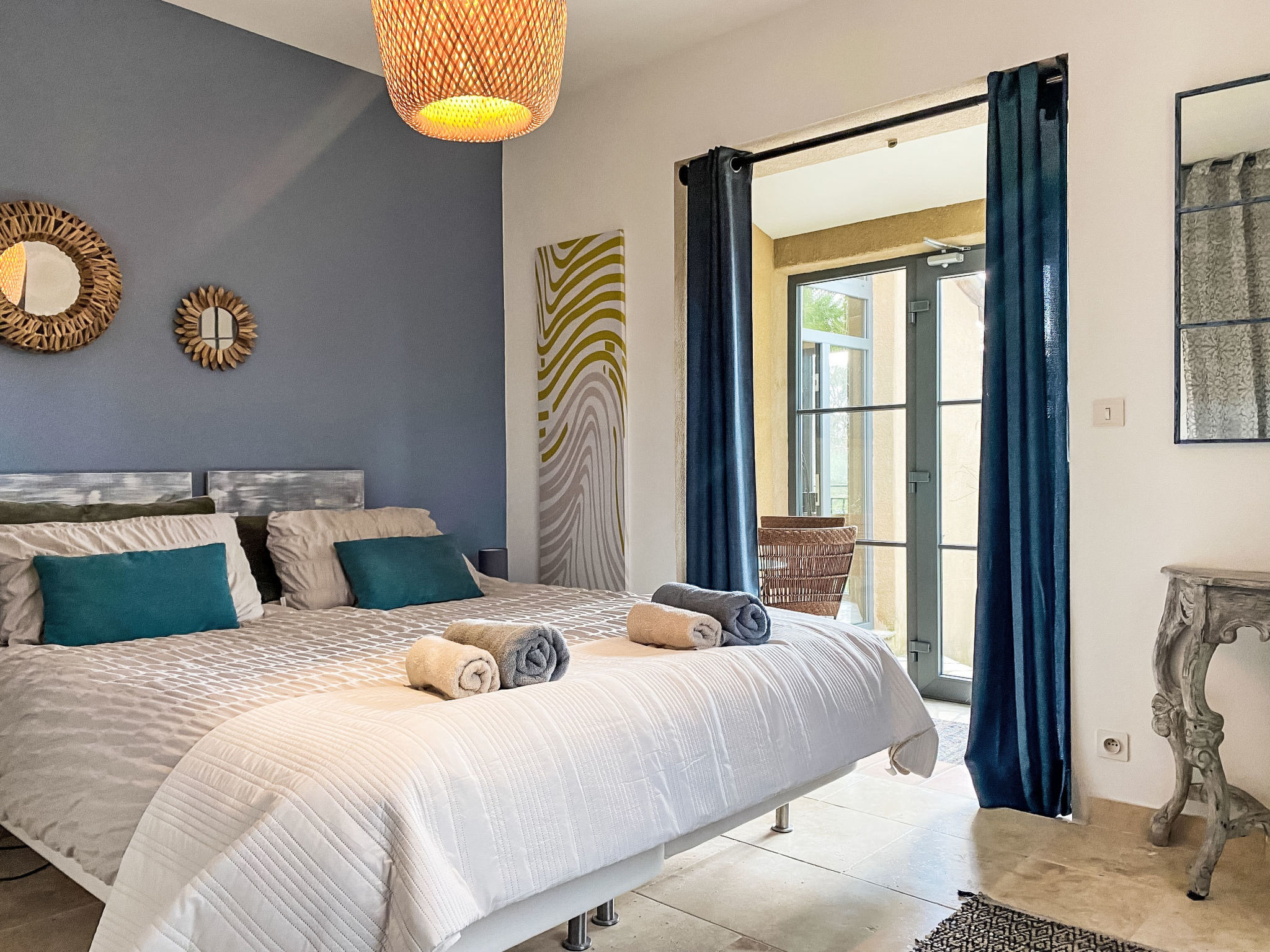 Klimatisiertes Mas Les Heures Bleues mit Pool - Inside