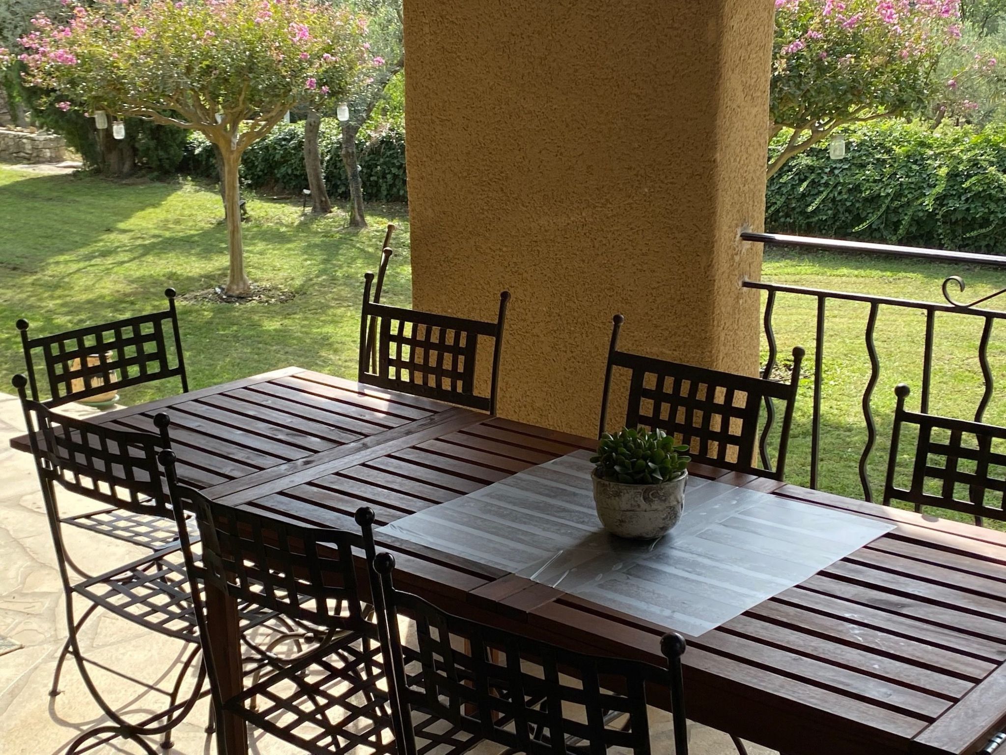 Klimatisiertes Mas Les Heures Bleues mit Pool-Binnen