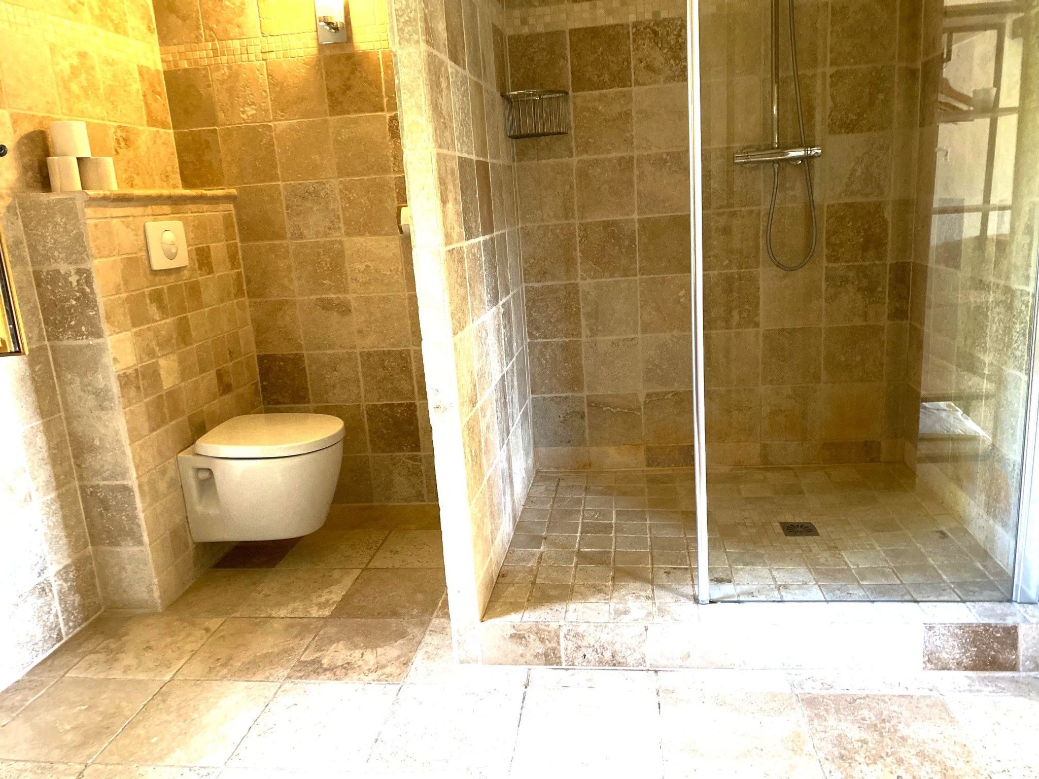 Klimatisiertes Mas Les Heures Bleues mit Pool-Binnen