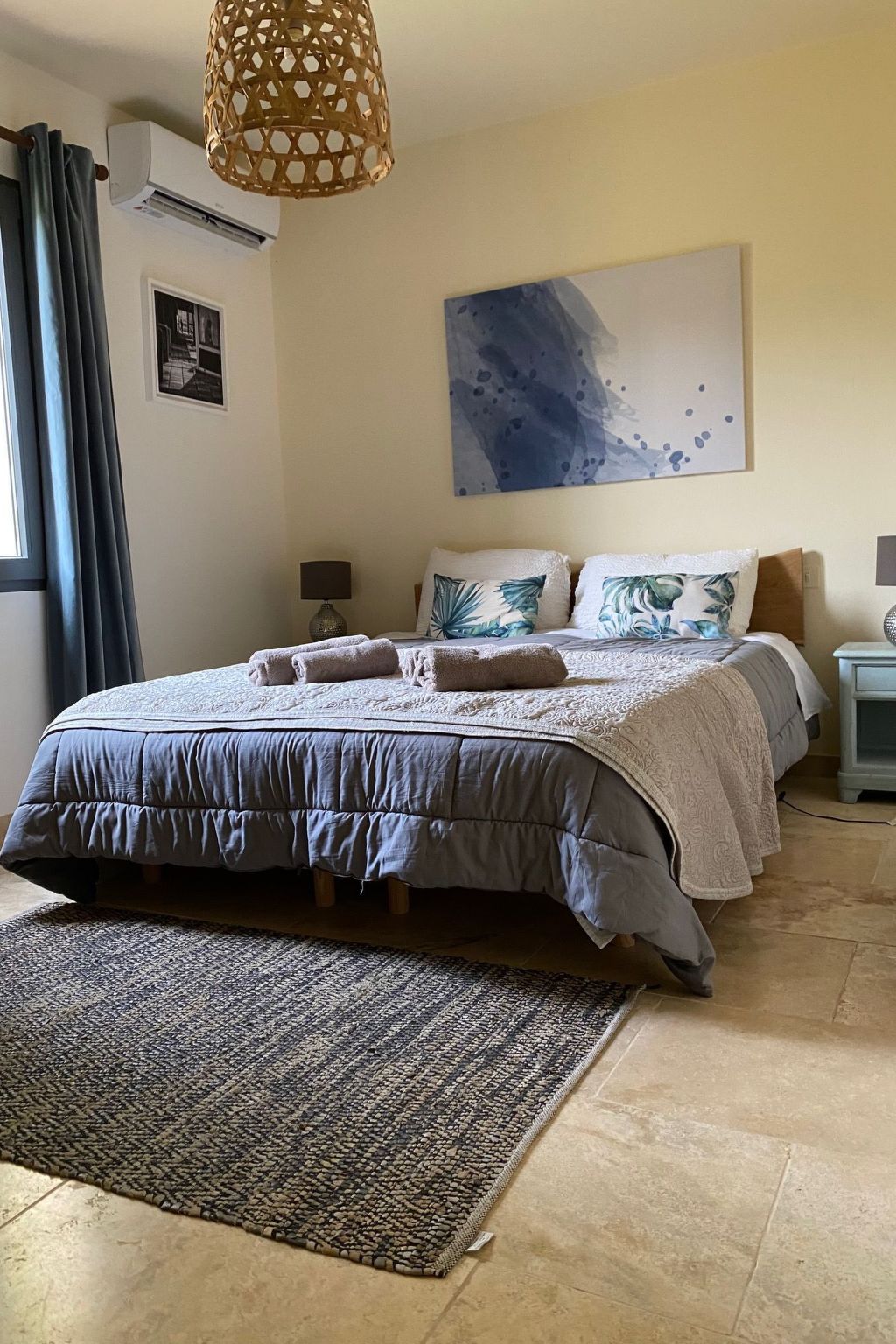 Klimatisiertes Mas Les Heures Bleues mit Pool-Binnen