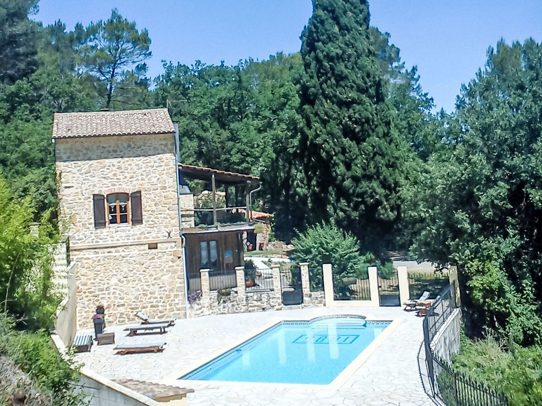 Provenzialisches Ferienhaus mit Privatpool