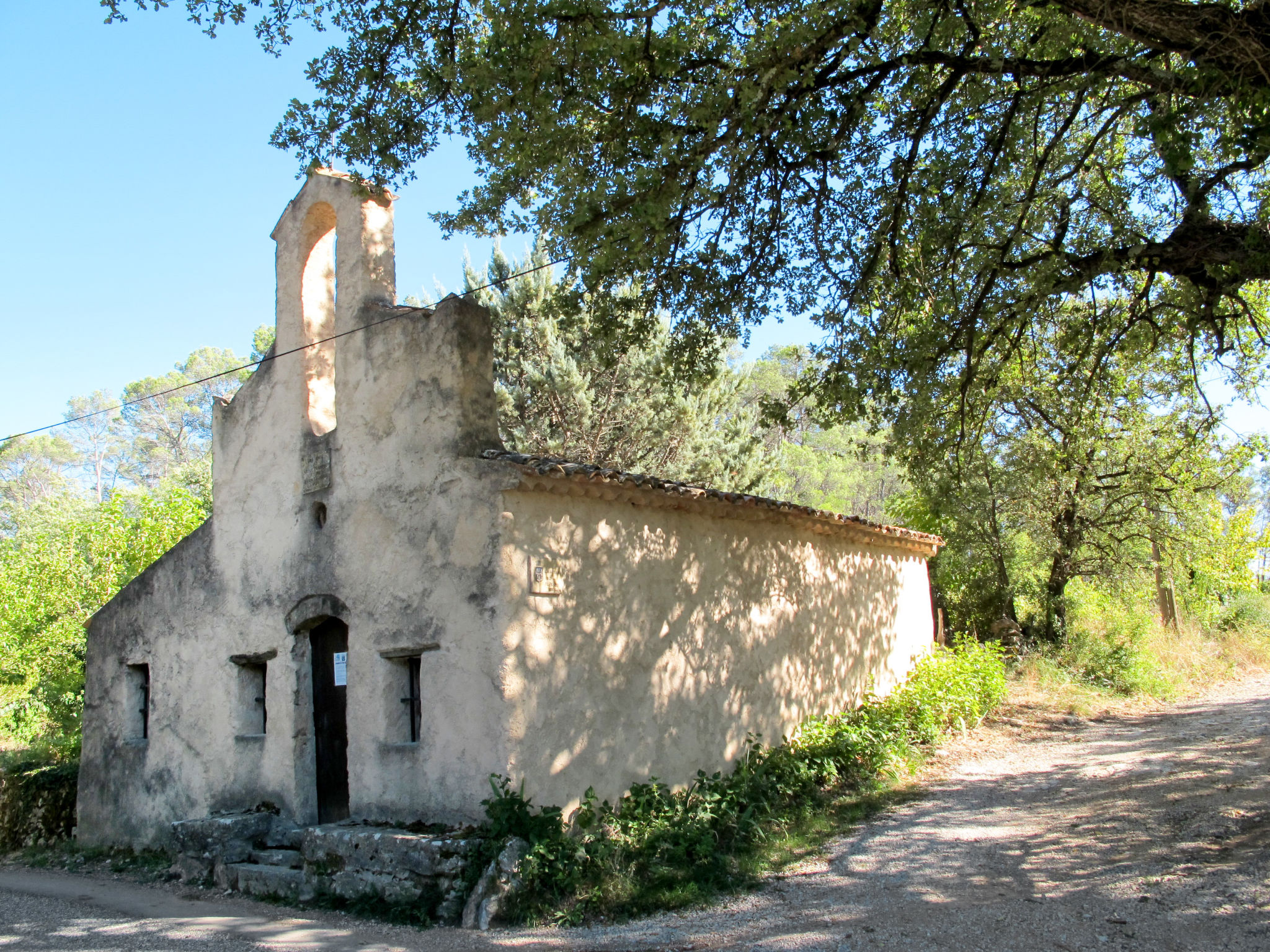 Provenzialisches Ferienhaus mit Privatpool - Environnement