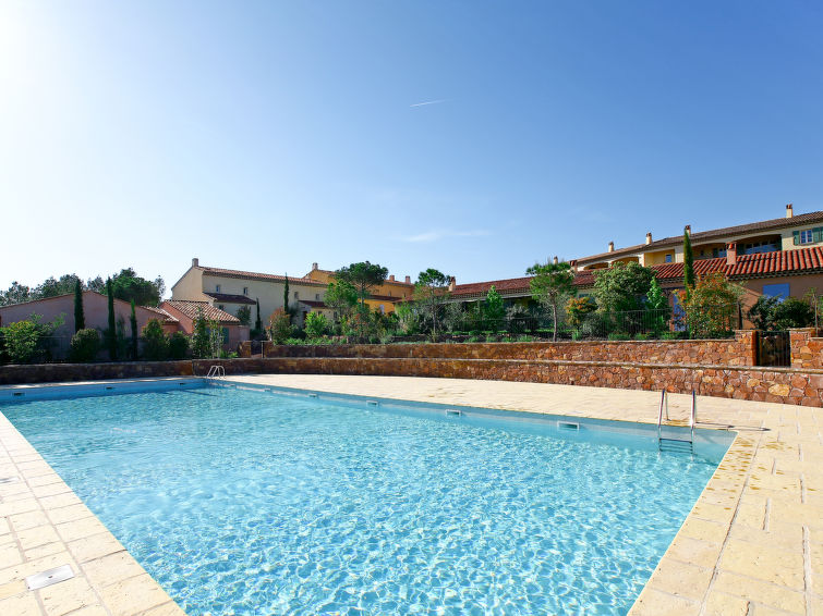 "Domaine de St. Endréol (LMO174)", huis in een rij 4-kamers 100 m2 op 2 verdiepingen. Smaakvol ingericht: 1 kamer met 2 bedden (80 cm, lengte 190 cm), air-conditioning. 1 kamer met 2 bedden (80 cm, l..