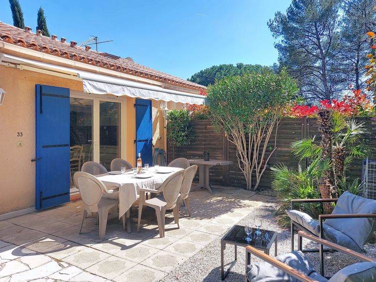 Vakantiehuis Tiny Blue: op 500 m van de golfbaan in La Motte in La Motte-en-Provence