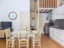 Tiny Blue: knusse Provençaalse micro-woning aan golfbaan voor 5 personen - thumbnail 3