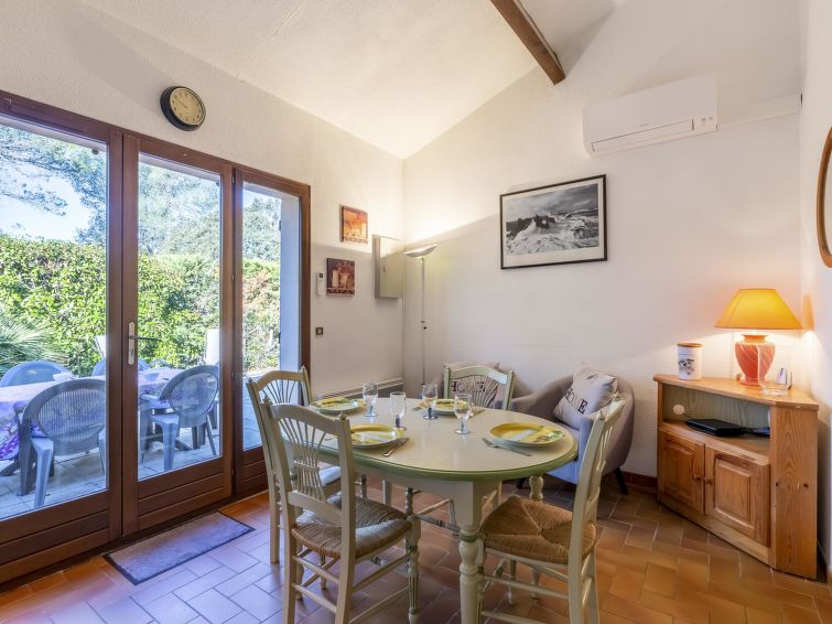 Search and Stay destination La Motte, Provence-Alpes-Côte d'Azur - France from AU$ 115. Le Clos d'Azur 1